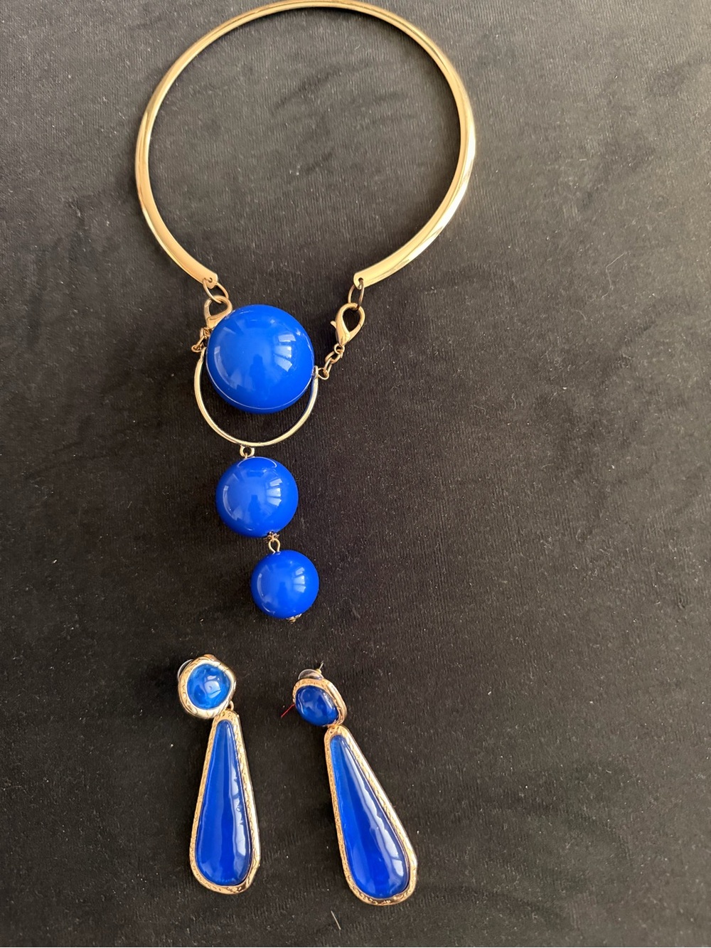 Gold-Tone Necklace & Drop Earrings Set with Royal Blue Resin Accents